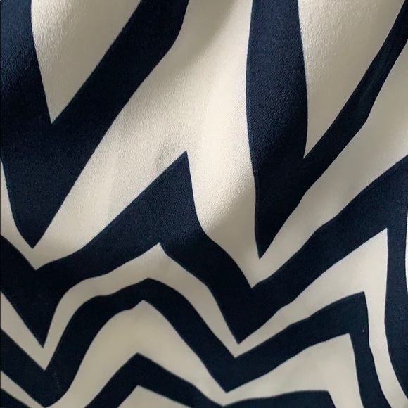 flowy dress - Picture 3 of 4